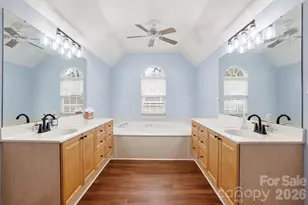 11416 Foggy Bank Ln, Charlotte, NC 28214 - Photo 20