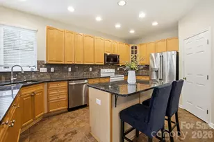 11416 Foggy Bank Ln, Charlotte, NC 28214 - Photo 12