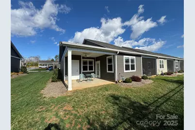 2822 15th Avenue Place SE, Hickory, NC 28602 - Photo 4