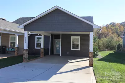 2822 15th Avenue Place SE, Hickory, NC 28602 - Photo 2