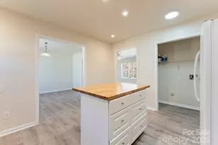 5114 Brooktree Dr, Charlotte, NC 28208 - Photo 10