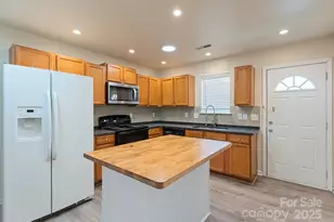 5114 Brooktree Dr, Charlotte, NC 28208 - Photo 6