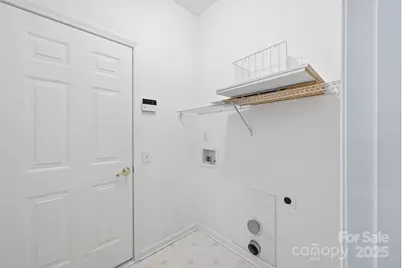 13809 Falconcrest Drive, Charlotte, NC 28269 - Photo 16