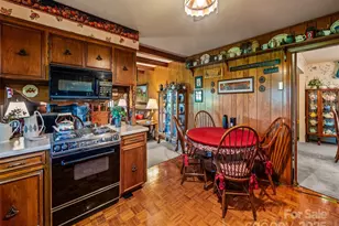 134 Lone Oak Dr, Clyde, NC 28721 - Photo 4