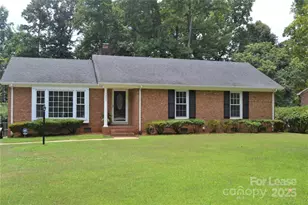 7043 Crossridge Rd, Charlotte, NC 28214 - Photo 2