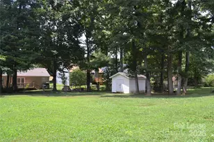 7043 Crossridge Rd, Charlotte, NC 28214 - Photo 18