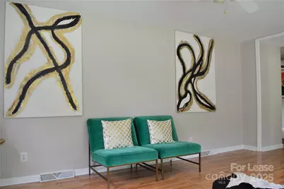 7043 Crossridge Road, Charlotte, NC 28214 - Photo 4