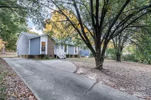 8031 Gera Emma Dr, Charlotte, NC 28215 - Photo 2