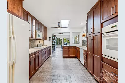 405 Crowfields Drive, Asheville, NC 28803 - Photo 16