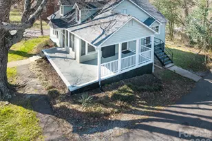 328 11th St SW, Hickory, NC 28602 - Photo 16