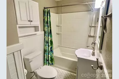 328 11th Street SW, Hickory, NC 28602 - Photo 12