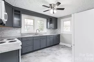 328 11th St SW, Hickory, NC 28602 - Photo 8