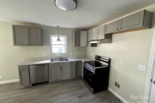 1208 N Ashe Ave, Newton, NC 28658 - Photo 8