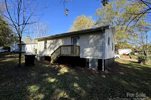 1208 N Ashe Ave, Newton, NC 28658 - Photo 4