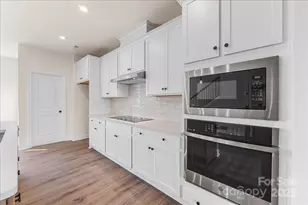 824 Flintside Ln, Charlotte, NC 28217 - Photo 10