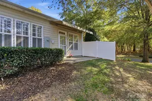 1107 Crown Vista Dr, Lancaster, SC 29707 - Photo 34