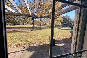 8209 Golf Ridge Dr, Charlotte, NC 28277 - Photo 18