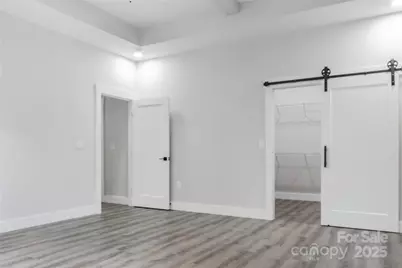 5751 Selkirk Drive, Hickory, NC 28601 - Photo 12