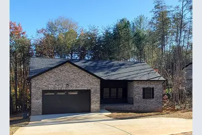 5751 Selkirk Drive, Hickory, NC 28601 - Photo 1