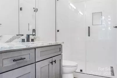 5751 Selkirk Drive, Hickory, NC 28601 - Photo 14