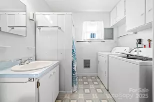 2959/2961 Bearwallow Mountain Rd, Hendersonville, NC 28792 - Photo 42