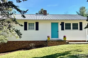 411 Poplar Ave, West Jefferson, NC 28694 - Photo 2