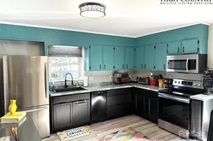 411 Poplar Ave, West Jefferson, NC 28694 - Photo 6