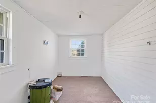 321 Lyle Ln, Green Mountain, NC 28740 - Photo 30