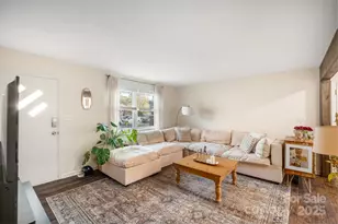 2333 Birchcrest Dr, Charlotte, NC 28205 - Photo 6