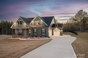 1312 Sage Pine Cir, Clover, SC 29710 - Photo 2