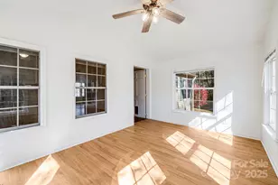 20 Luckenbach Dr, Fairview, NC 28730 - Photo 4