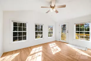 20 Luckenbach Dr, Fairview, NC 28730 - Photo 6