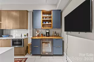 301 W 10th Street W, Charlotte, NC 28202 - Photo 12