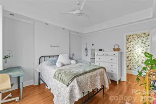 301 W 10th Street W, Charlotte, NC 28202 - Photo 34