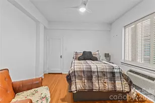 301 W 10th Street W, Charlotte, NC 28202 - Photo 30