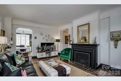 301 W 10th Street W #206, Charlotte, NC 28202 - Photo 8