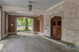 301 W 10th Street W, Charlotte, NC 28202 - Photo 26