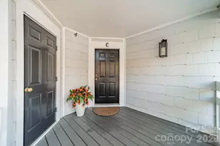 17919 Kings Point Dr, Cornelius, NC 28031 - Photo 8