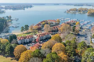 17919 Kings Point Dr, Cornelius, NC 28031 - Photo 4