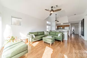 17919 Kings Point Dr, Cornelius, NC 28031 - Photo 14