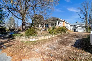 302 S Whitted St, Hendersonville, NC 28739 - Photo 4