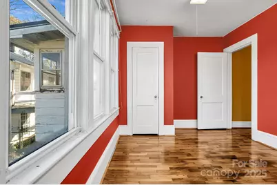 302 S Whitted Street, Hendersonville, NC 28739 - Photo 18