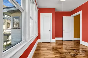 302 S Whitted St, Hendersonville, NC 28739 - Photo 18