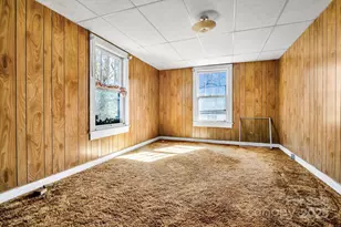 302 S Whitted St, Hendersonville, NC 28739 - Photo 32