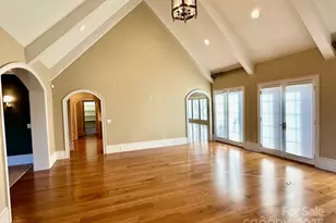 520 E Landing Ridge Cir, Jefferson, NC 28640 - Photo 6