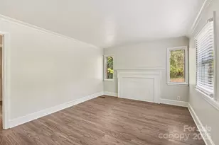 2996 Shady Ln, Charlotte, NC 28208 - Photo 6