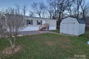 141 Pike Point, Waynesville, NC 28785 - Photo 1