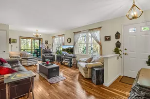 119 Long John Dr, Hendersonville, NC 28791 - Photo 8