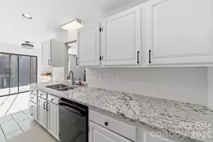 5204 Tedorill Ln, Charlotte, NC 28226 - Photo 8