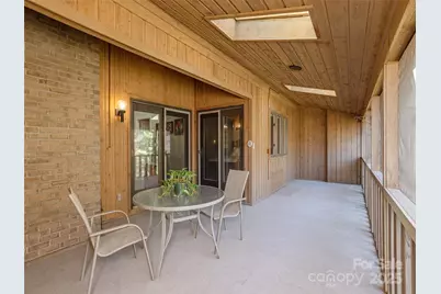 303 N Scarlet Oak Lane, Hendersonville, NC 28791 - Photo 6